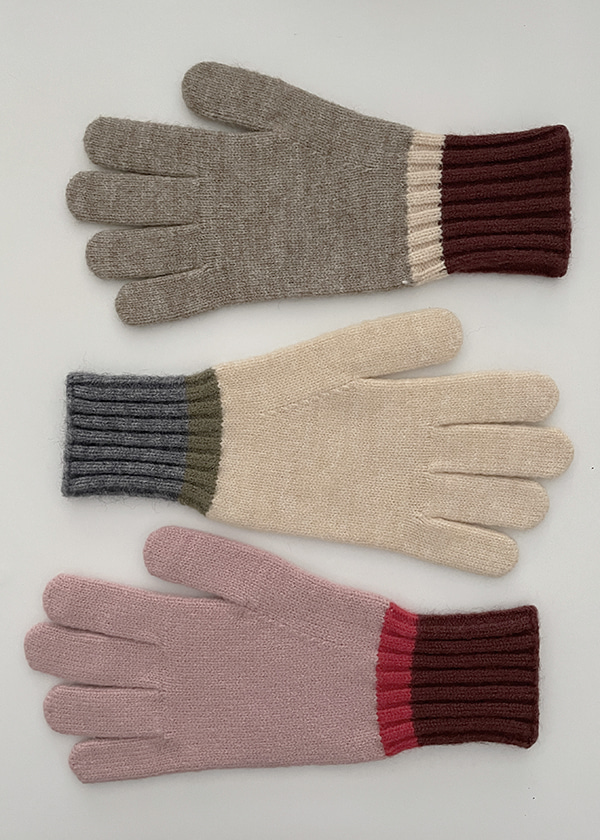 color point wool gloves